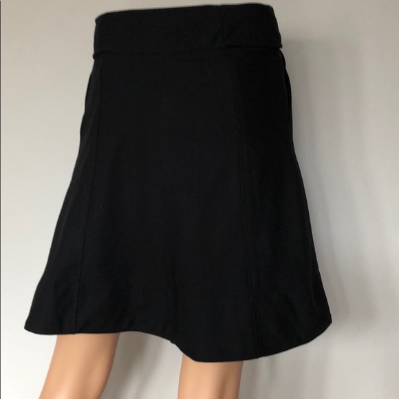 Black A line skirt - Picture 3 of 3